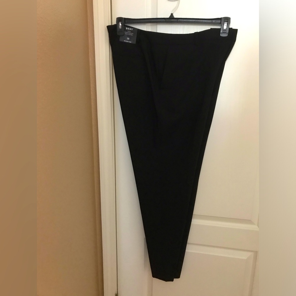 DKNY Women’s Black Pants. Brand New, Size 16